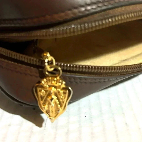 Gucci vintage GG logo distressed signature print canvas crossbody handbag - Picture 9 of 15